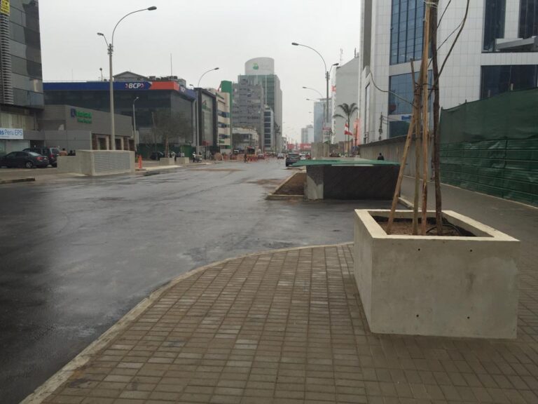 Estacionamientos-subterráneos-Lima,-Perú-10