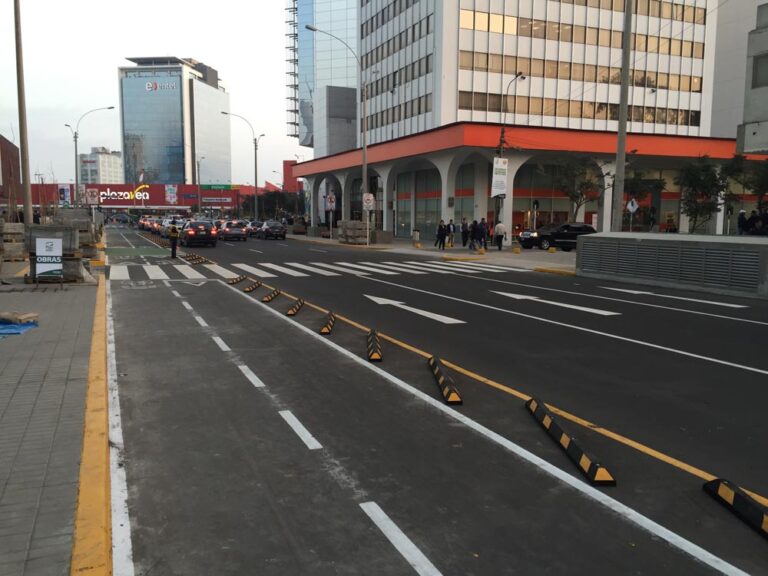 Estacionamientos-subterráneos-Lima,-Perú-12